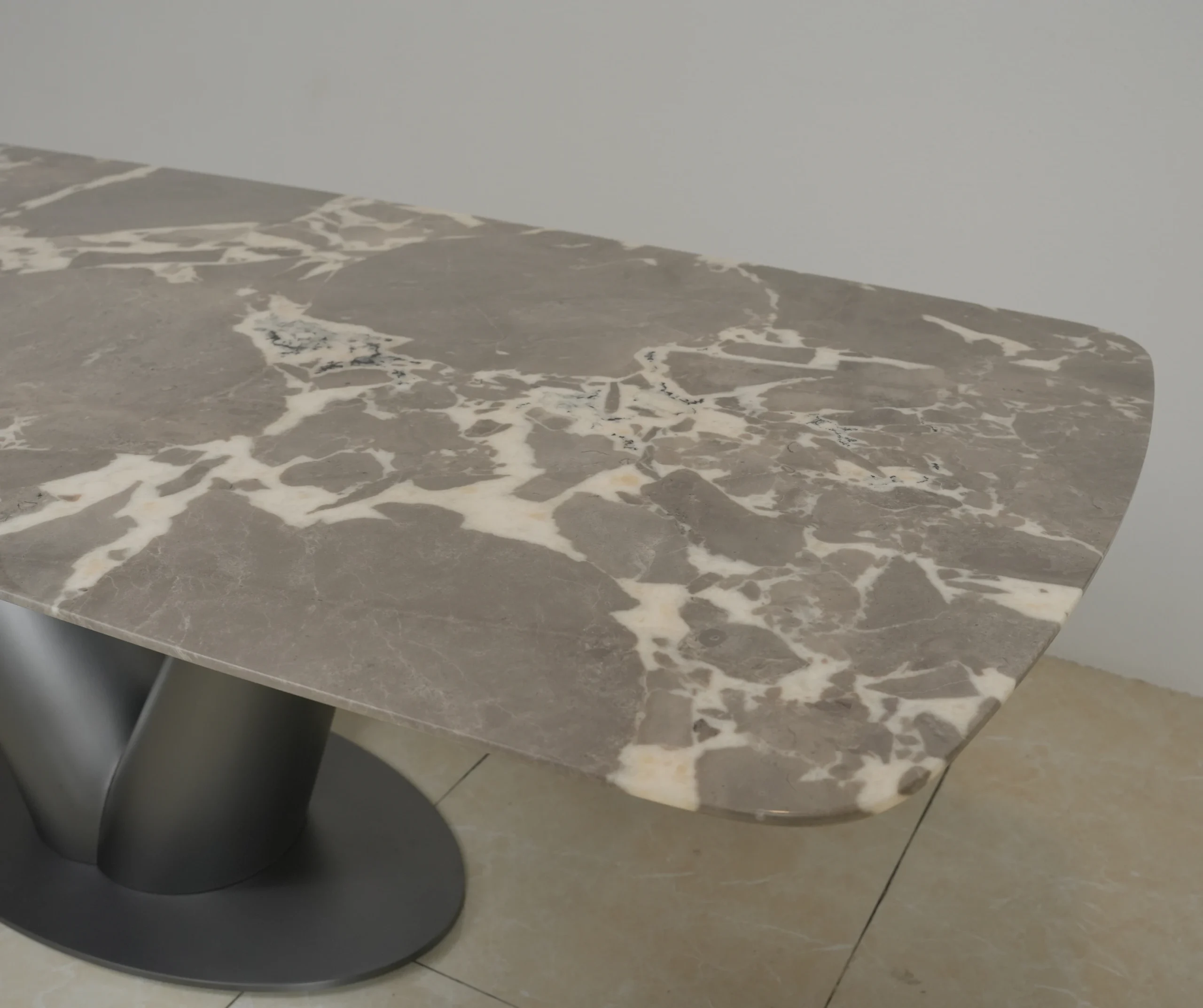 Vero Dining Set - Image 5